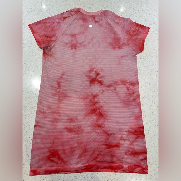 Lululemon Athletica Marble-Dye in Pink - Picture 2 of 4